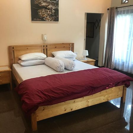 Villa Naumi Μπαντούνγκ Εξωτερικό φωτογραφία