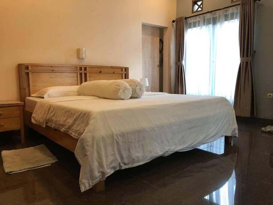 Villa Naumi Μπαντούνγκ Εξωτερικό φωτογραφία